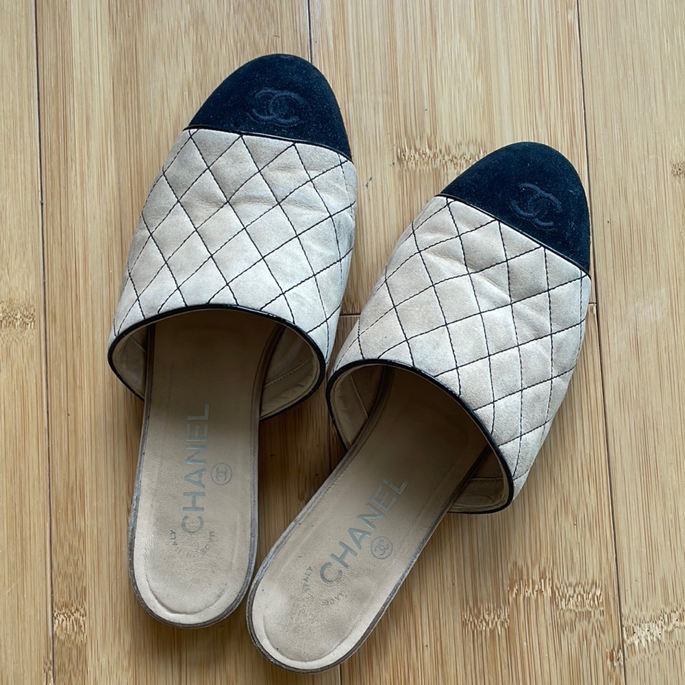 Chanel Quilted Flats
